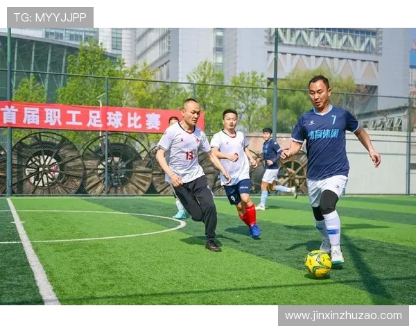 足球运动员如何通过技术训练提高比赛中的控场能力